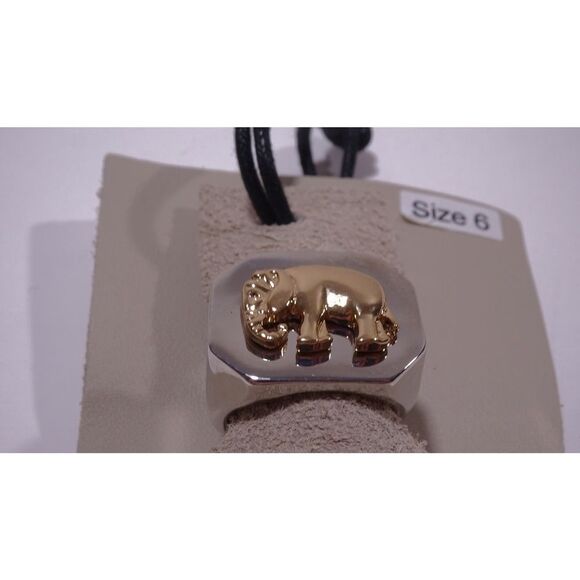 Urban OutfittersWomen's Silver GOLD  elephant Signet Ring  Size 6  NWT $40.00 - Picture 6 of 6
